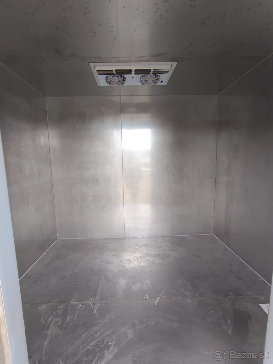 CHLADIACI BOX VONKAJSI - 9