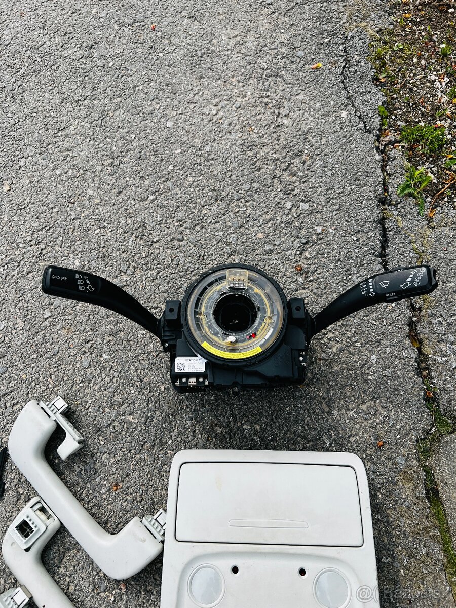 Interiér Audi A4 - B8 - Tapacir, madlá, clonítka, spatné zrk - 9