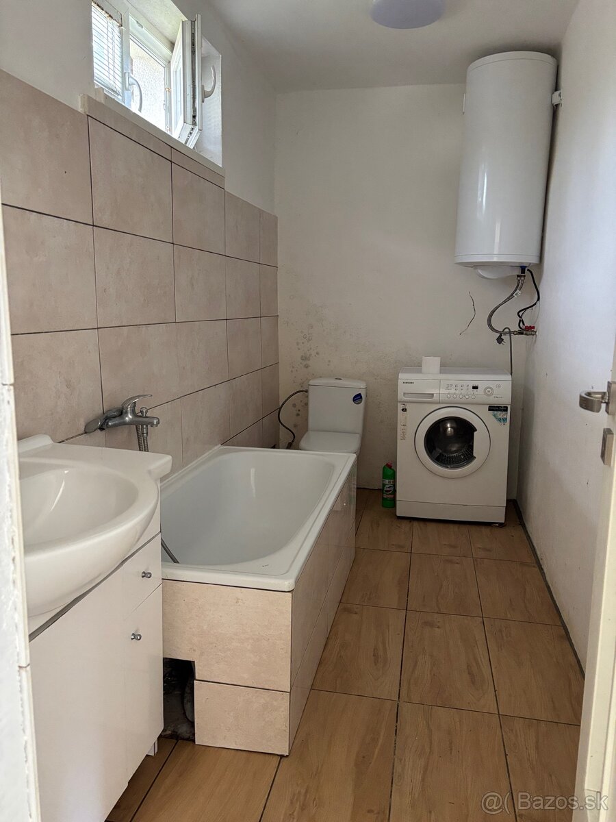 Na predaj - Rodinný dom v obci Pribeta - 9