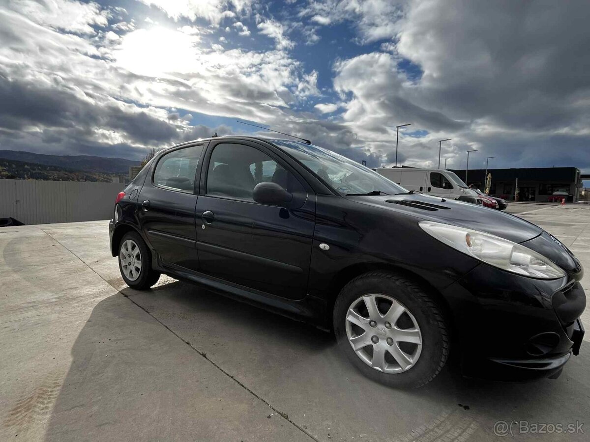 Peugeot 206+ - 9