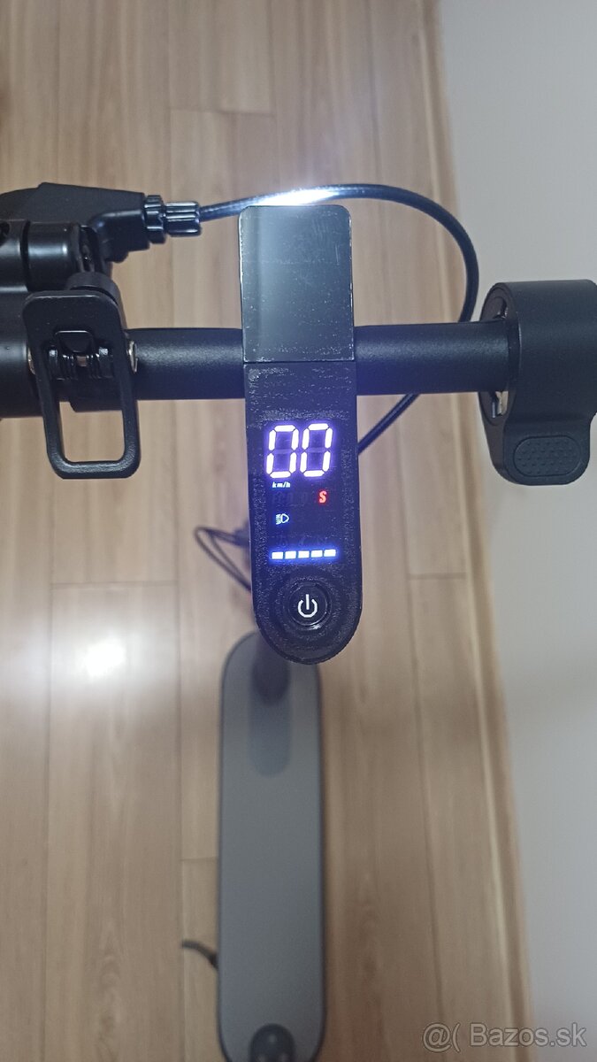 🛴 Elektrická kolobežka AOVO PRO – úplne nová, v krabici 🆕 - 9