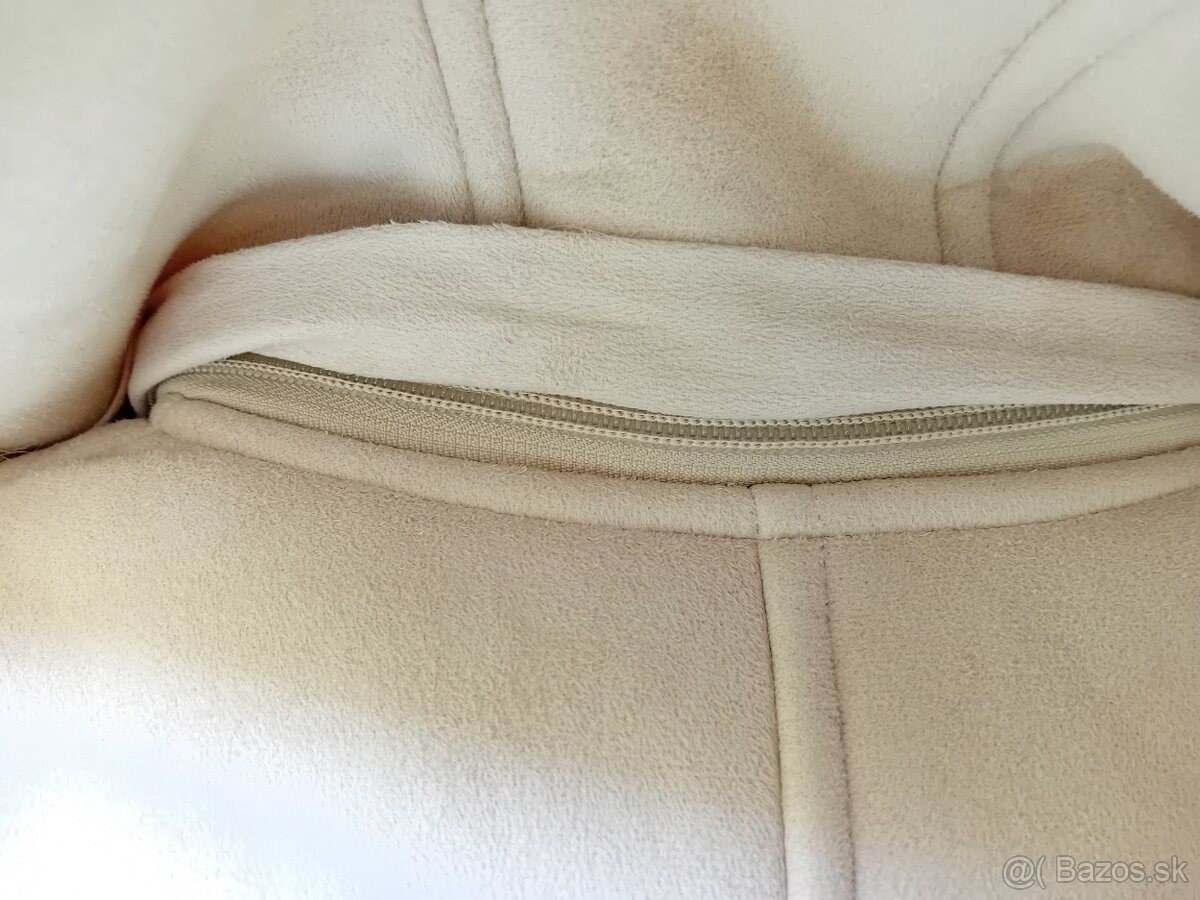 Bielo-krémový kabát s kožušinou a s kapucňou - 9