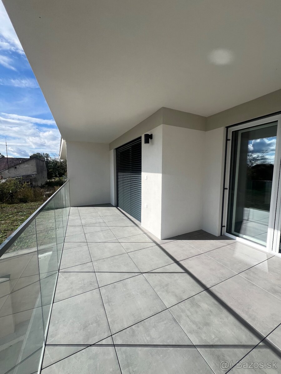 Prenájom 3 izbového bytu v SOHO - 9