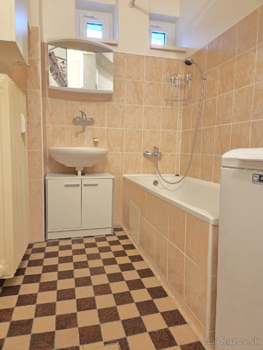 Prenájom garsónka Staré mesto - 9