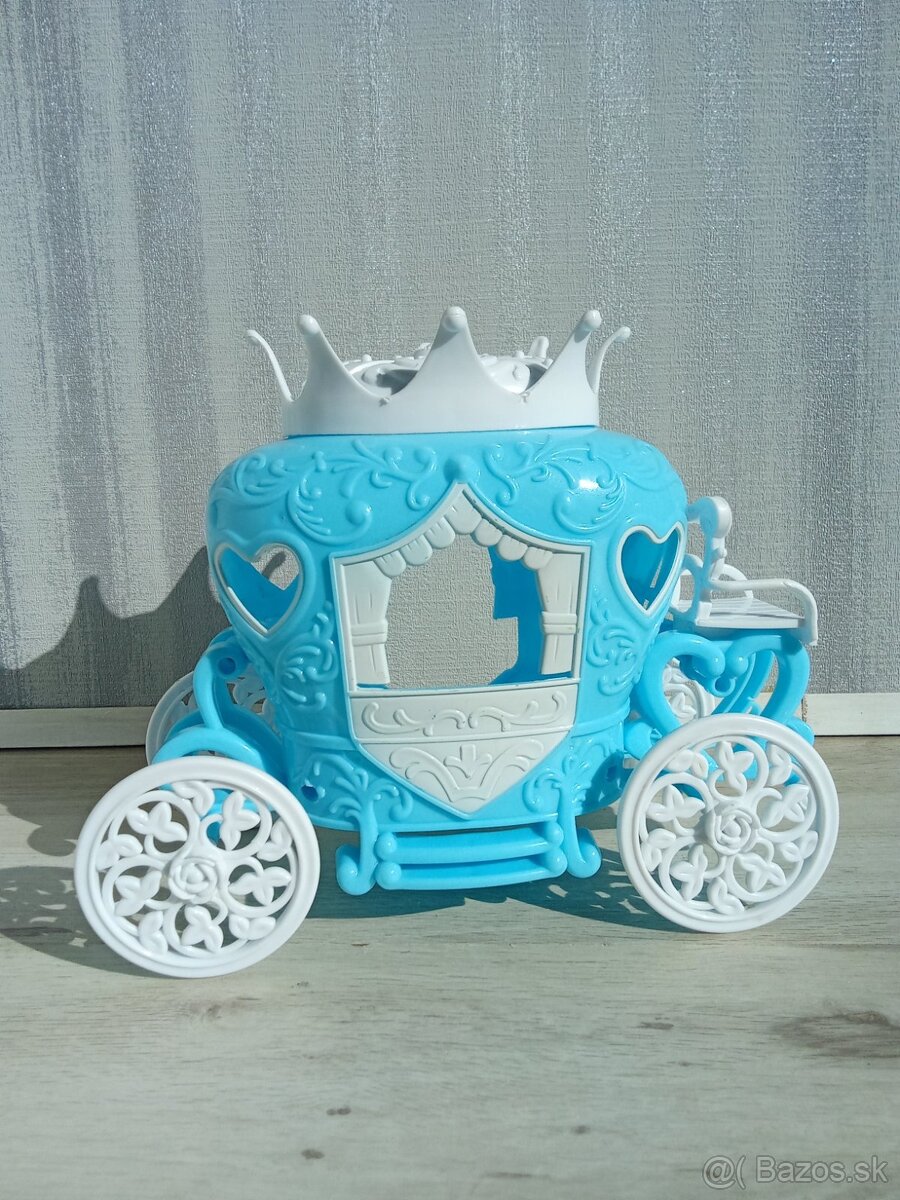 Malá princezná, koč, dva kone a doplnky - 9