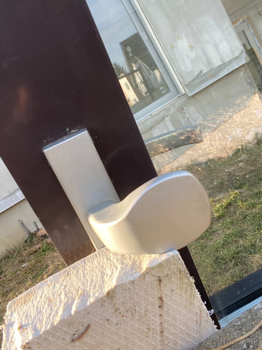 vchodové Hlinikové dvere - 9