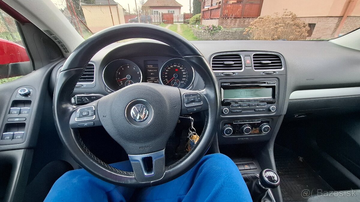 VW Golf 1.4 TSI 122k Highline 6 st. manuál - 9