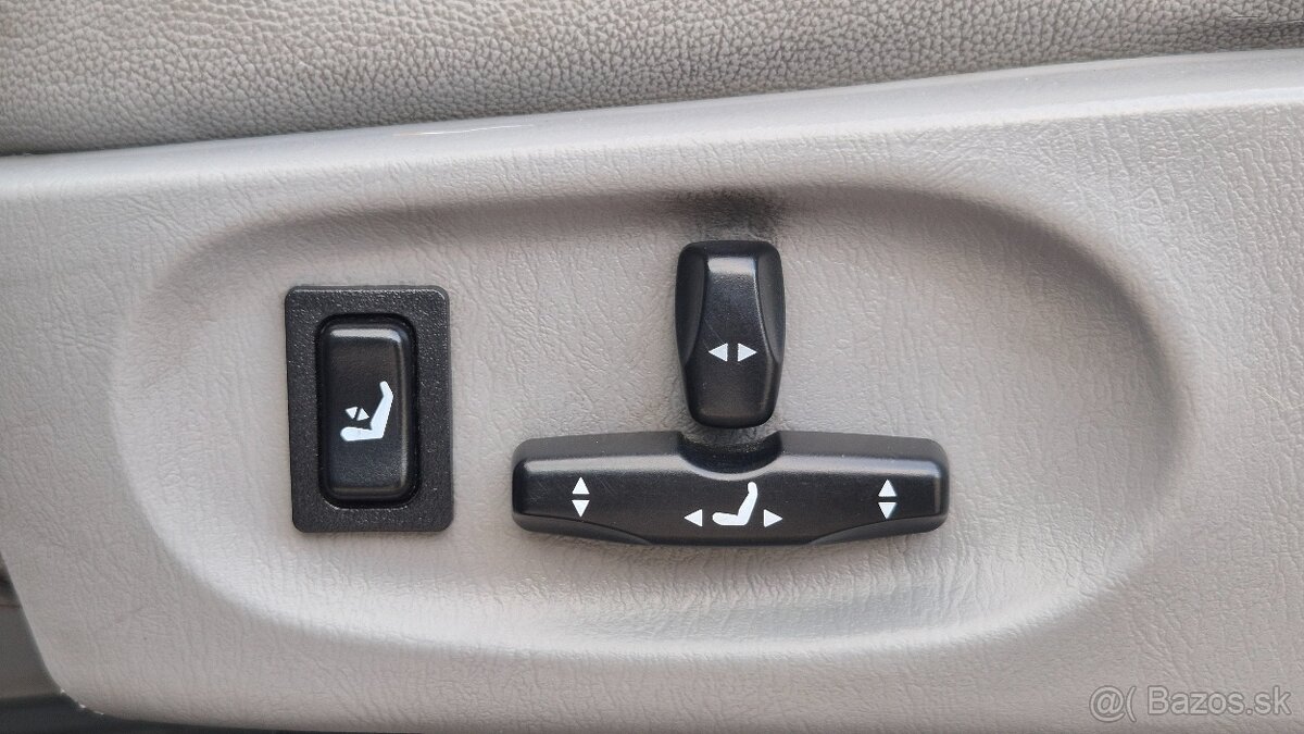 Kia Carnival 2.9 CRDi EX 106kW/144HP M5 - 9