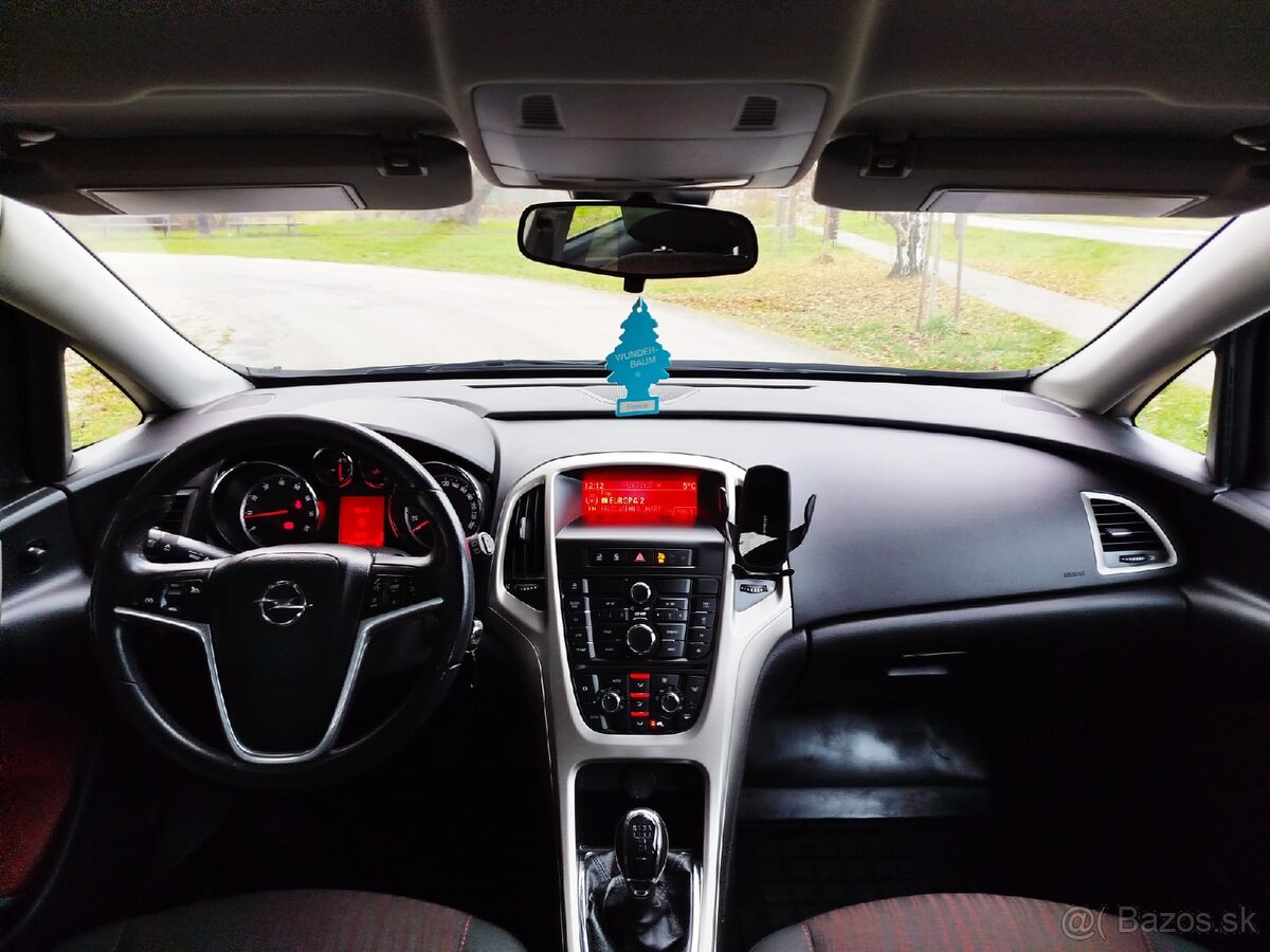 Predám Opel Astra J - 9