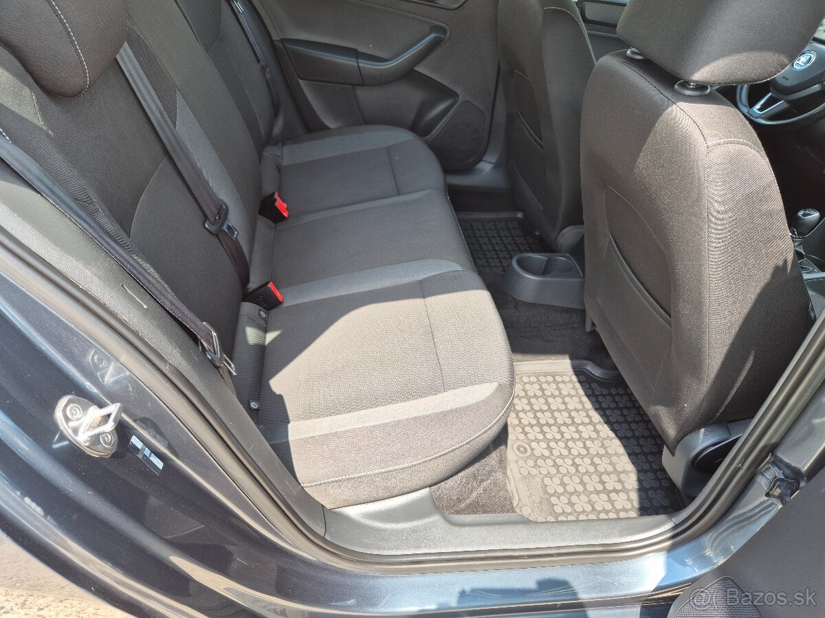 Škoda Rapid Spaceback SB 1.6 TDI 90k Ambition - 9