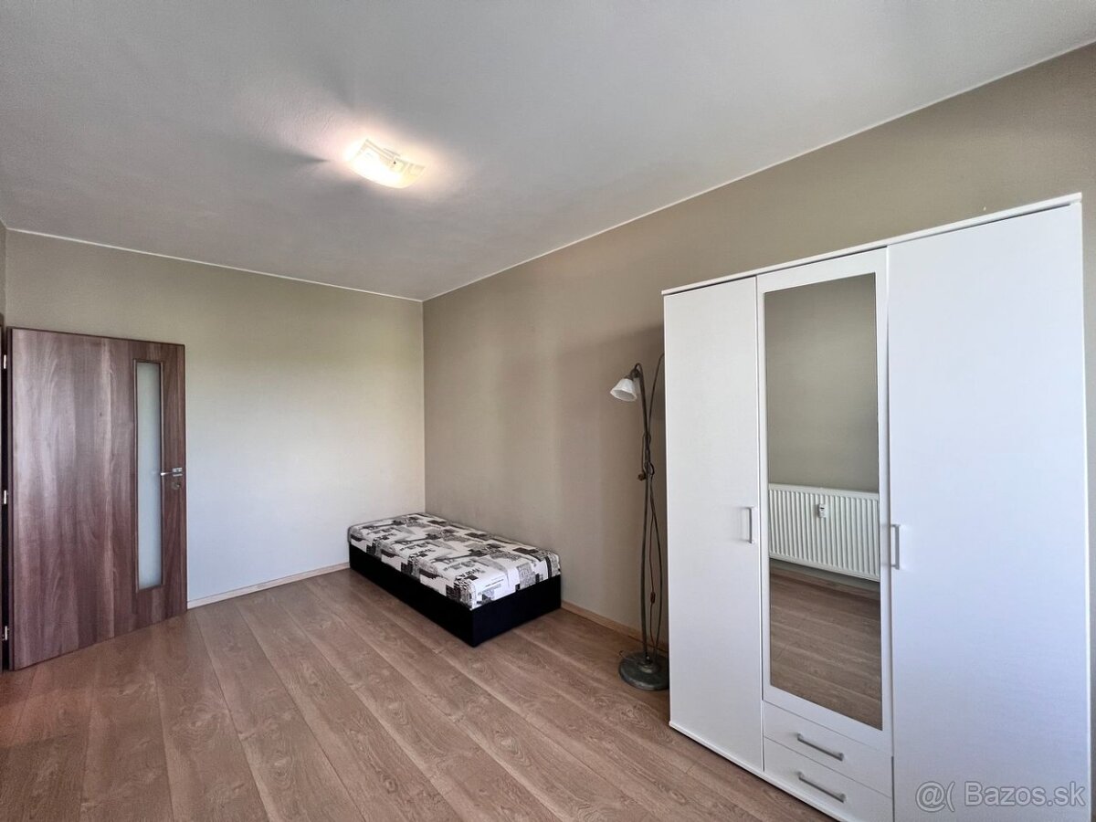 3- izbový rekonštruovaný byt s loggiou. - 9