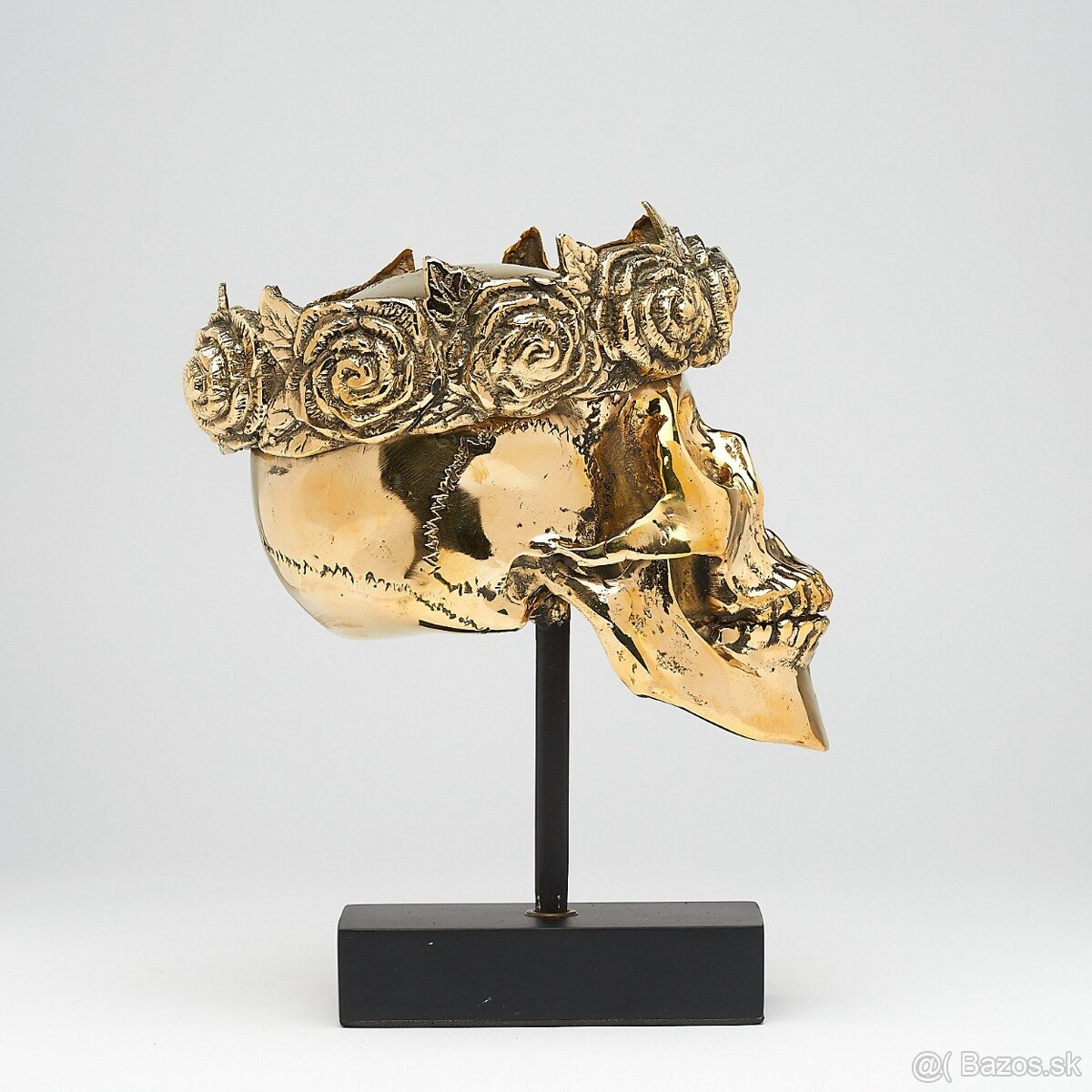 Bronzová lebka s korunkou z ruží - ručná indonézska práca - 9