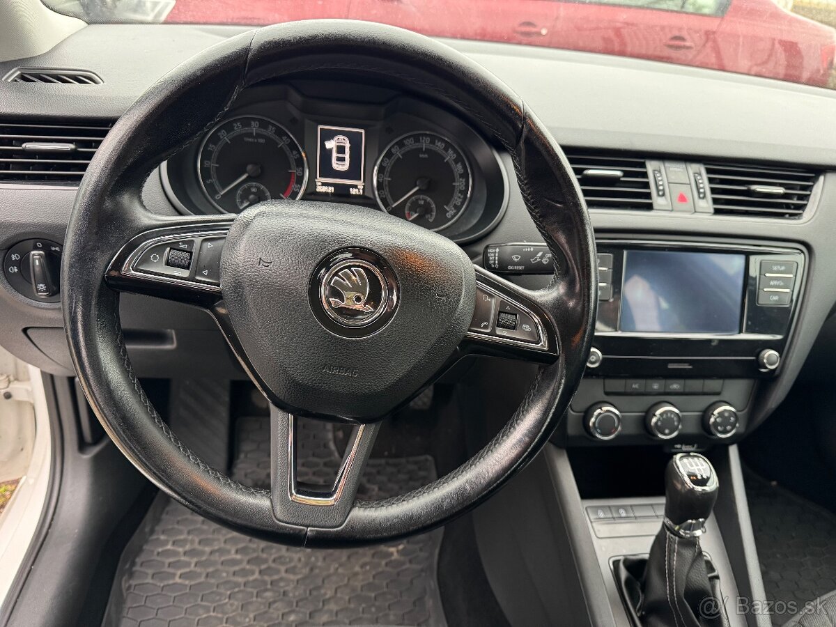 Škoda octavia 1.6tdi - 9