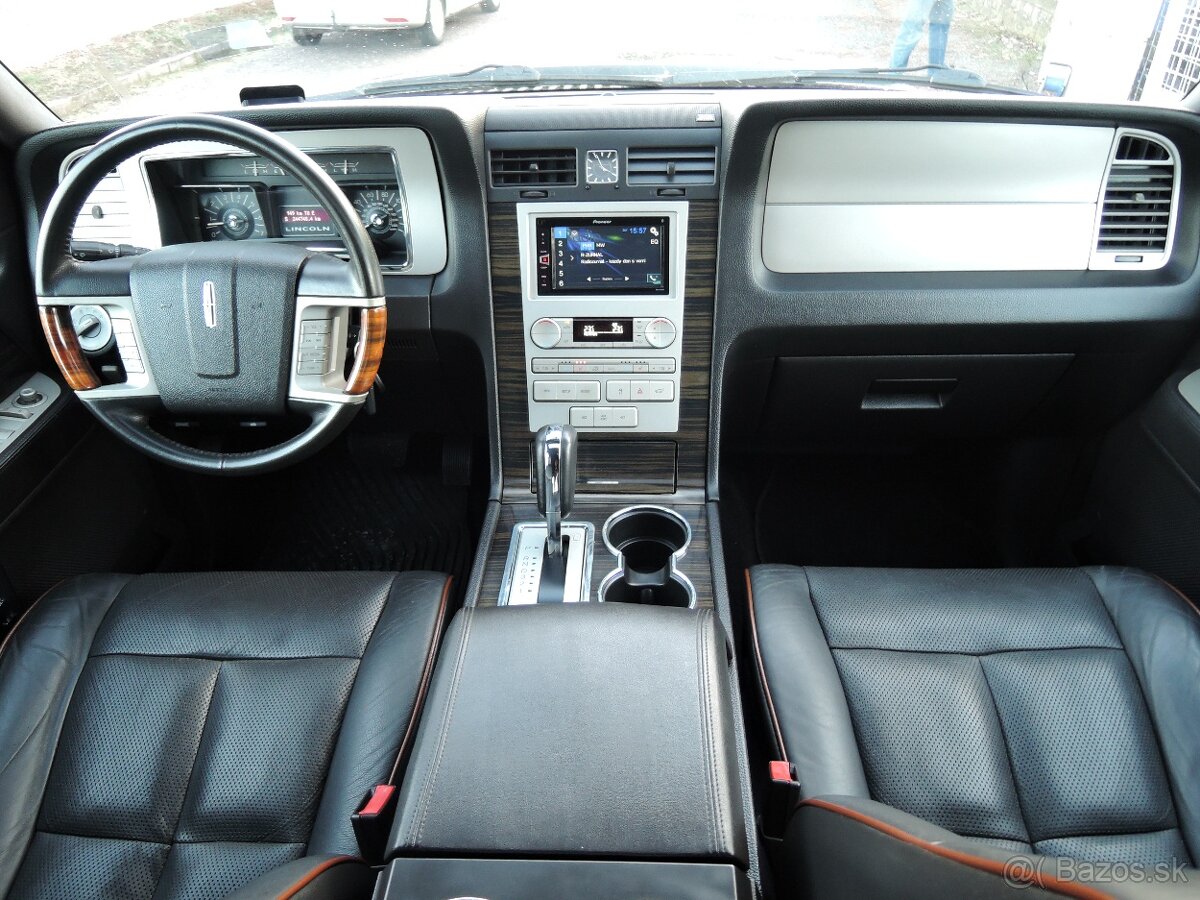 Lincoln Navigator 5,4i V8 24V Aut. LPG 7.míst 2007 - 9