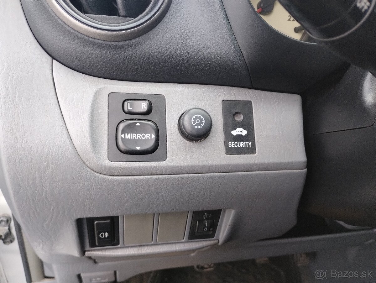 Toyota RAV4 1.8 VVTi predny pohon - 9