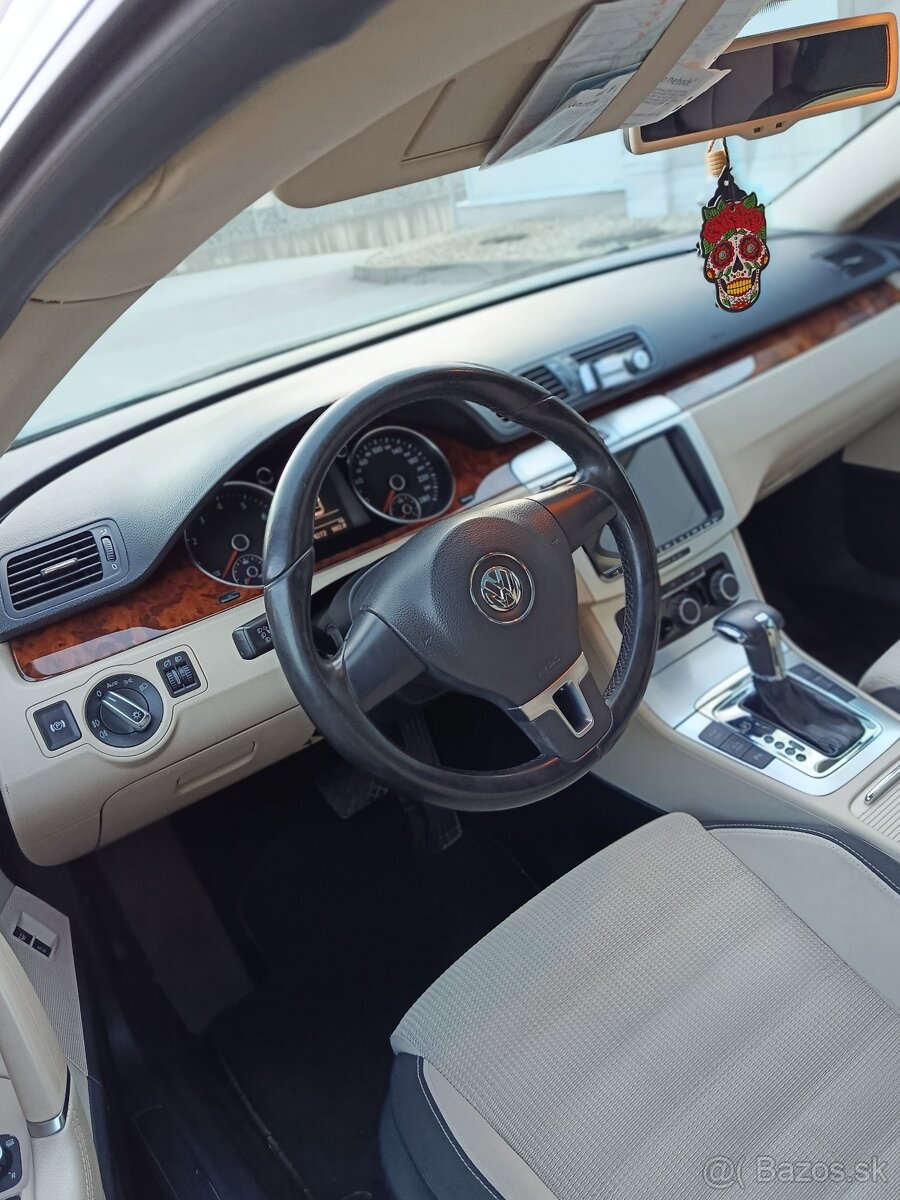 VW Passat CC - 9