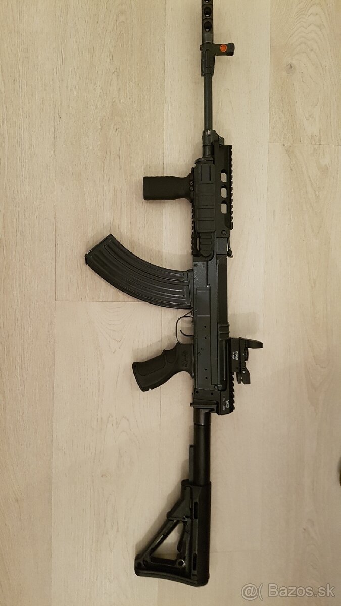 SA VZ. 58 7,62x39 - 9