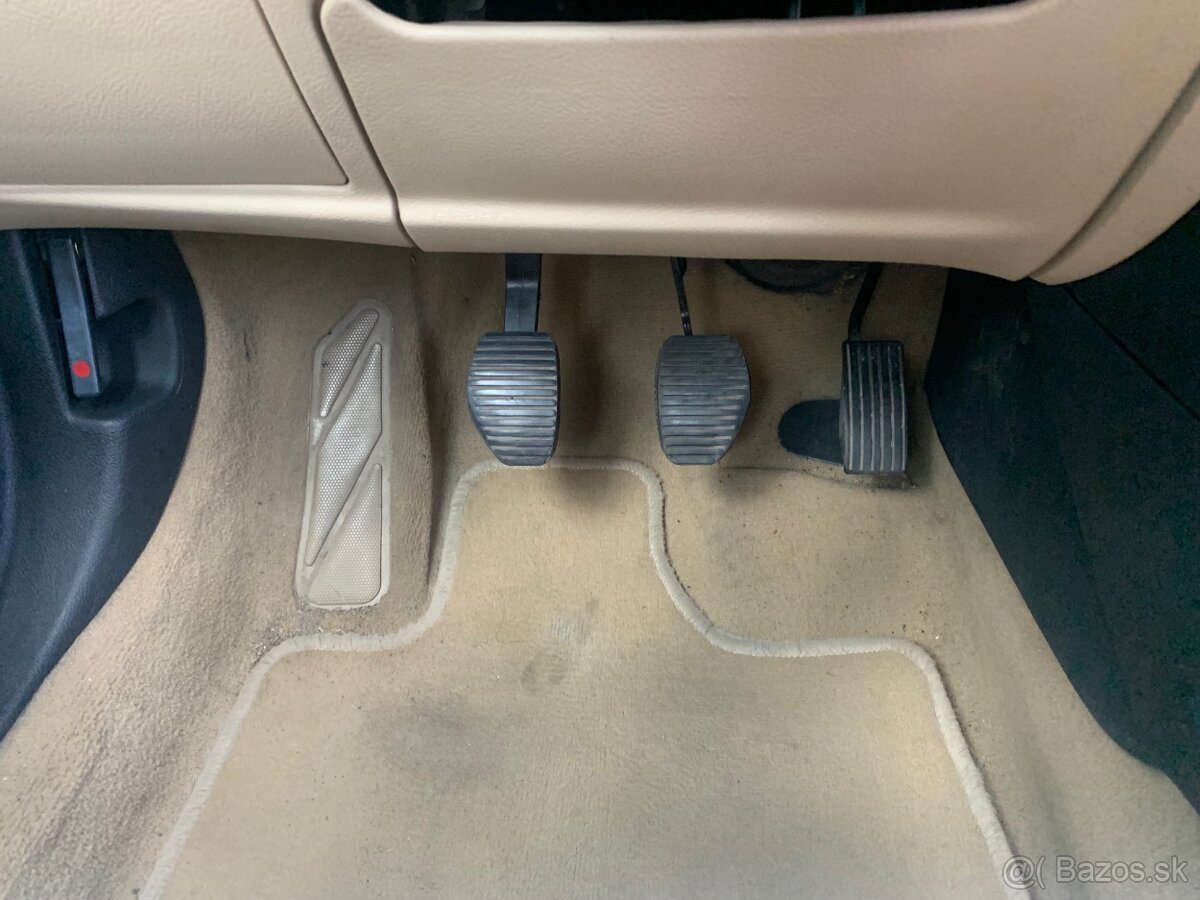 Peugeot 407 SW 2.0 HDI 100 kW RHR - 9