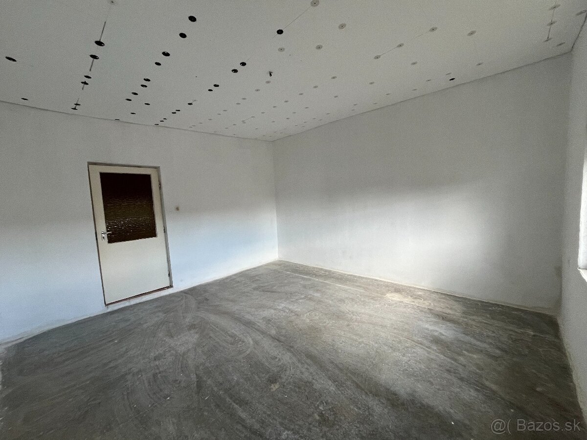 Szuhogy - 3 izbový rodinný dom - 9