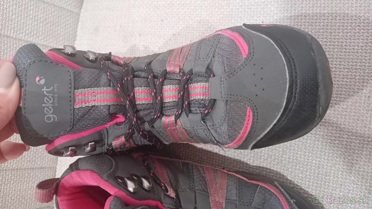 Trekova obuv gelert č.35,5 - 9