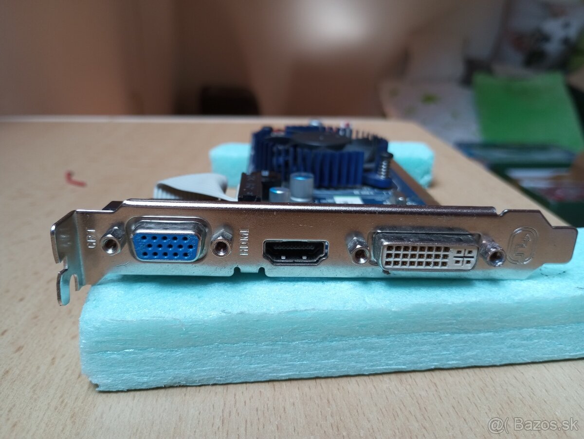 Grafické karty 2ks Asus,1ks gigabyte,1ks sapphire - 9