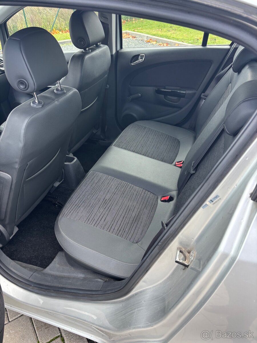 Opel Corsa 1.3 CDTI – klima, tempomat, polokoža - 9