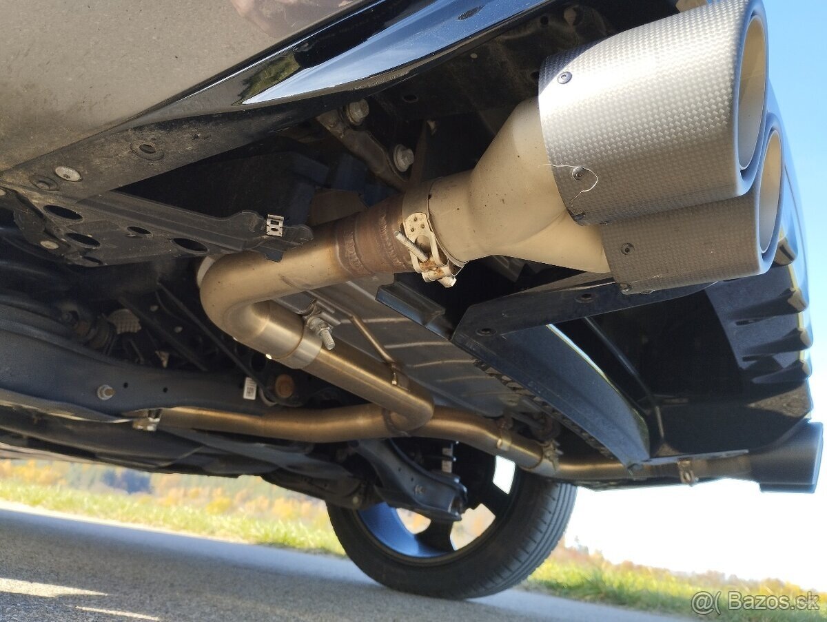 Cupra Formentor 1.5 TSI,sportovní sedadla + výfuk, 30tkm,DPH - 9