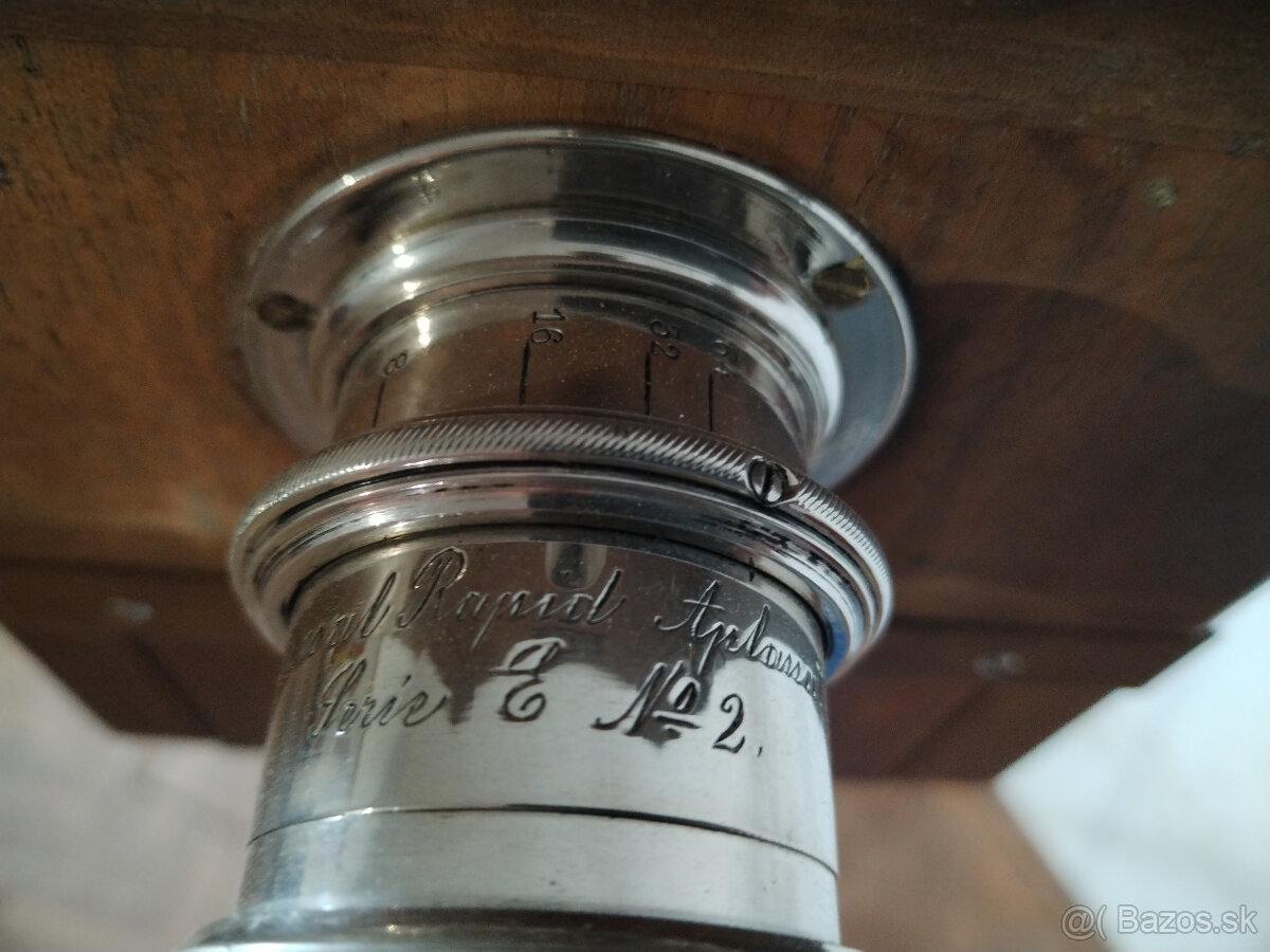 starožitný fotoaparát so statívom - 9