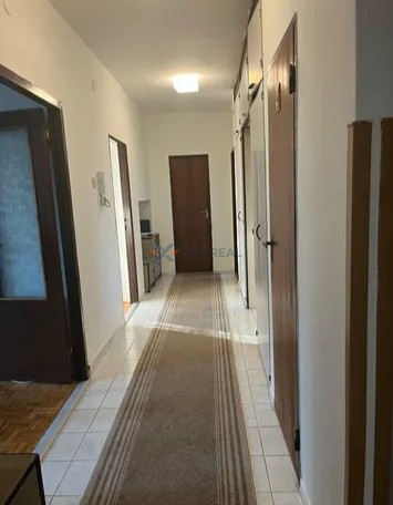 Zariadený 3 izbový byt na Chrenovej - 9