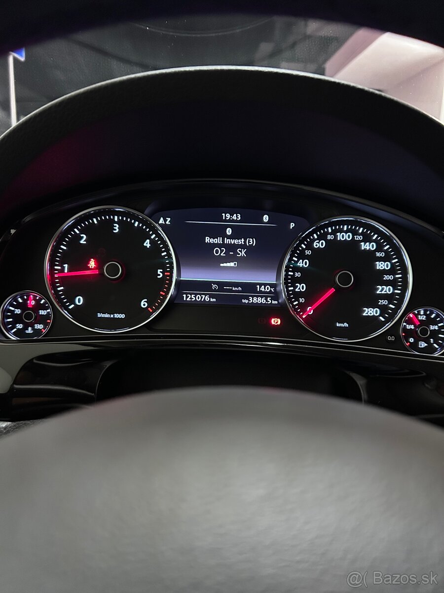 Volkswagen Touareg 3.0 TDI V6/TOP STAV - 9