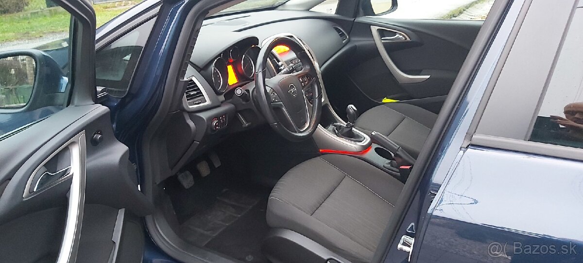 Opel Astra 1.4 Turbo - 9