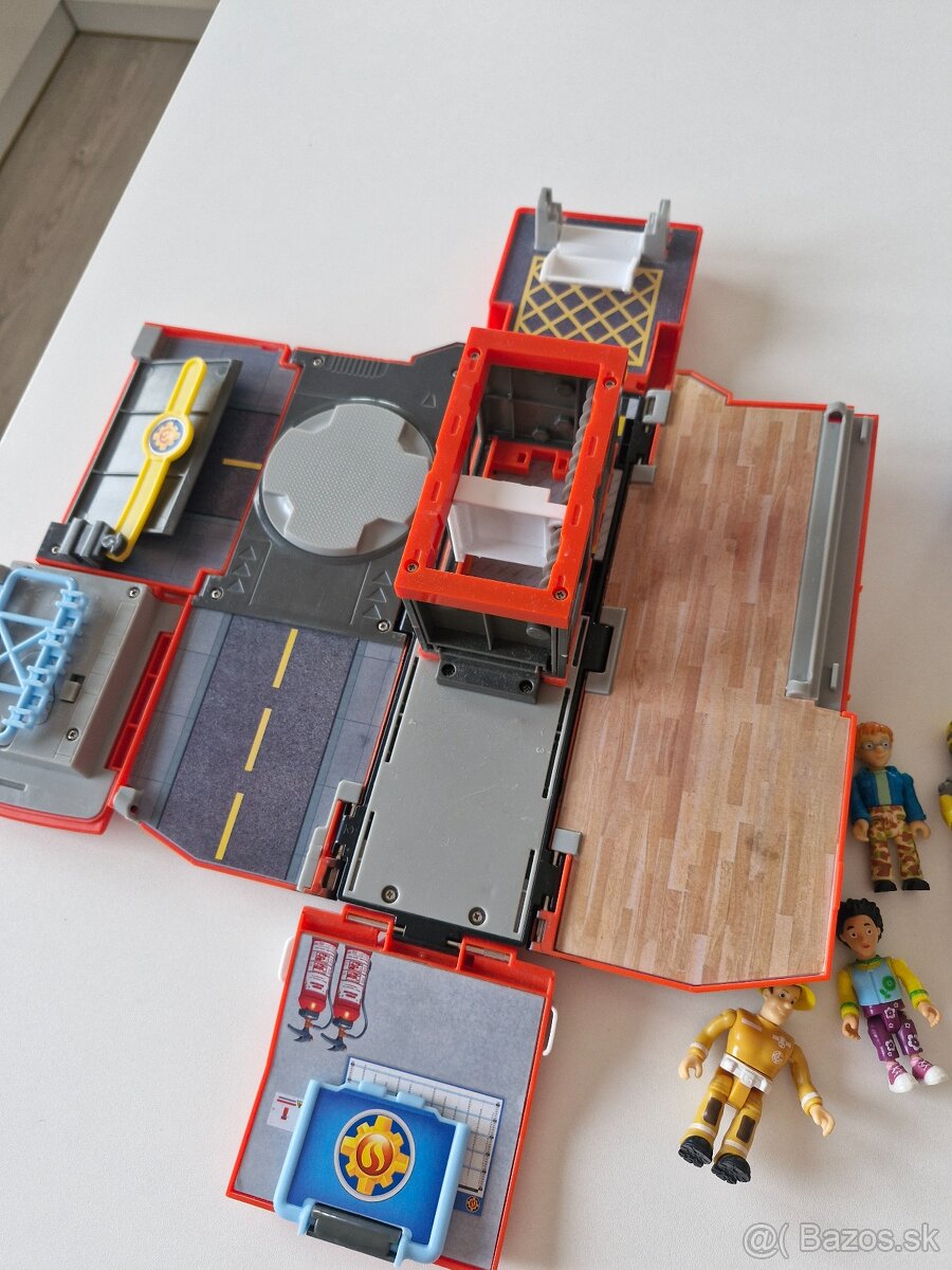 Auto Požiarnik Sam + figúrky - 9