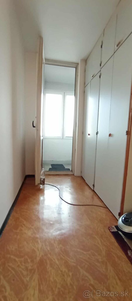 Výnimočný 3,5-izbový byt priamo v centre Lučenca – Námestie - 9