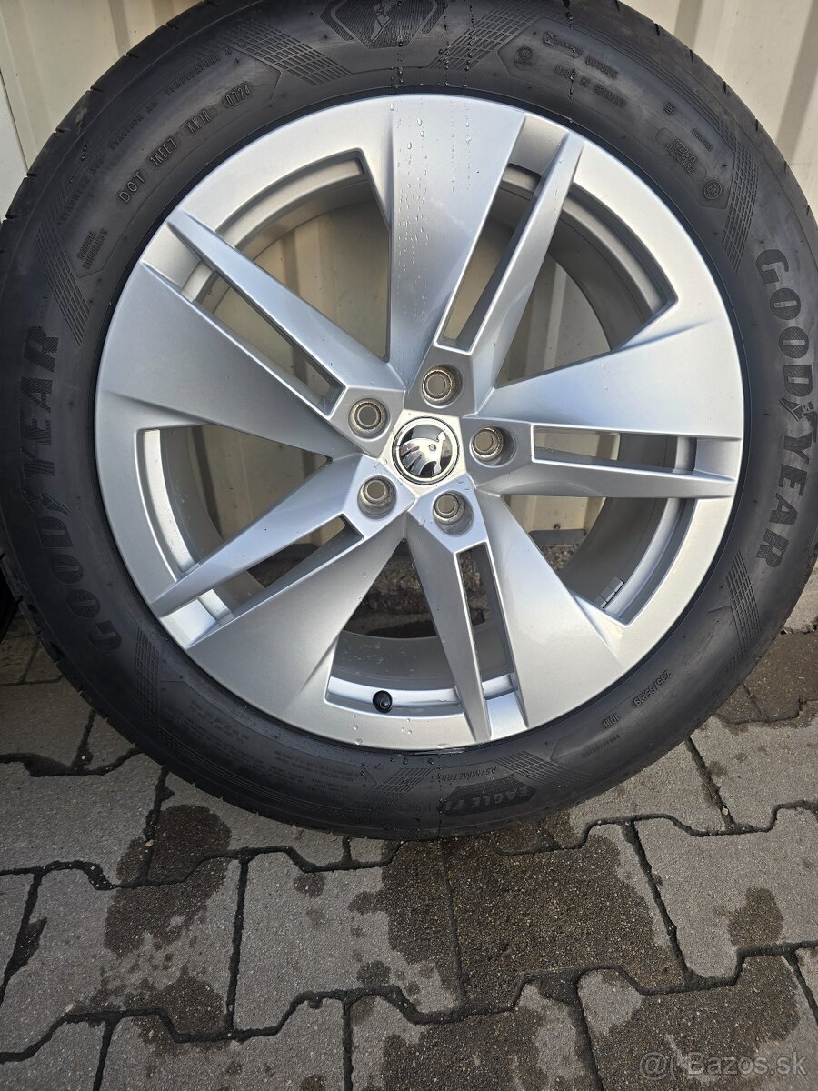 Letná sada 5x112 R19 original Škoda Enyaq - 9