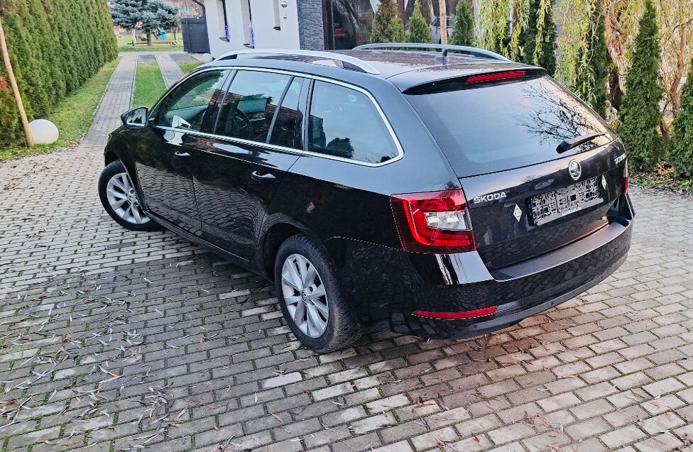 Škoda OCTAVIA Combi III. Facelift 2.0 TDI 3D Virtual Cockpit - 9