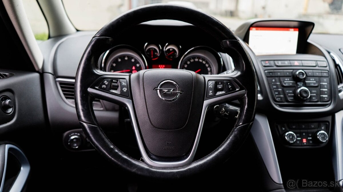 Opel Zafira Tourer 1.4 Benzín + LPG - 9