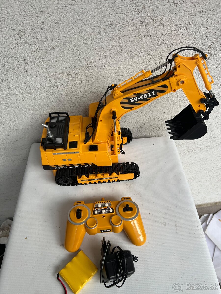 diaľkovo ovládaný bager Challenger SY-E6511. - 9