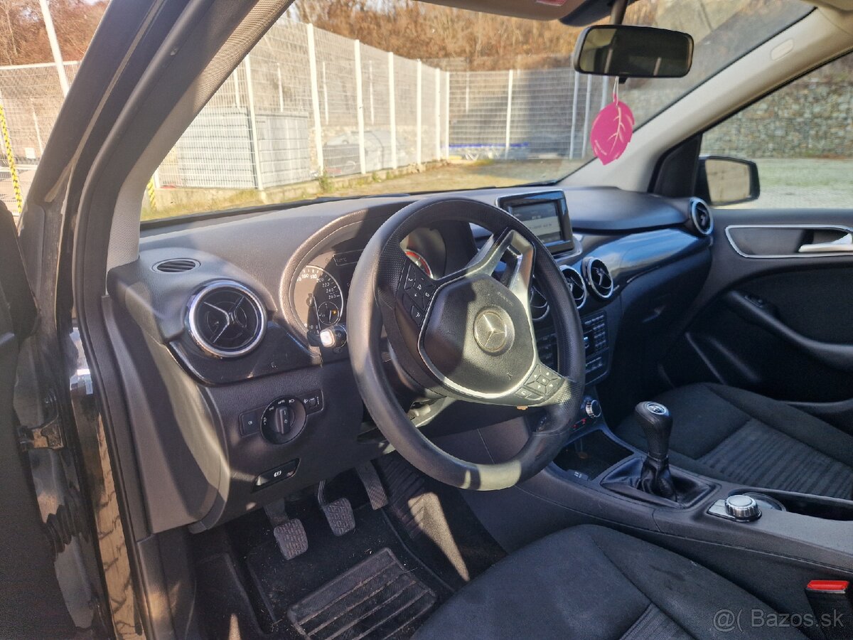 Mercedes-Benz B 180cdi - 9