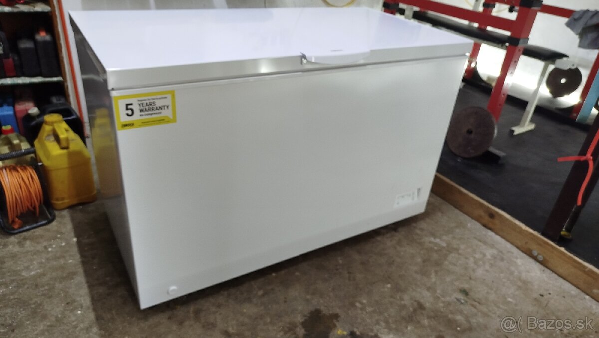 Mraznička truhlicová 371L zanussi - 9