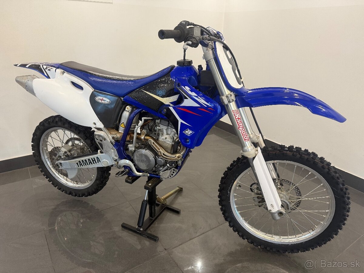 Yamaha yzf 250 - 9