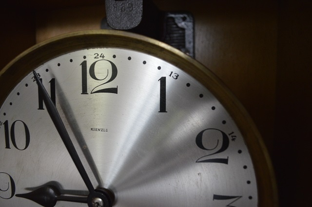 predam krasne nastenne hodiny KIENZLE - 9