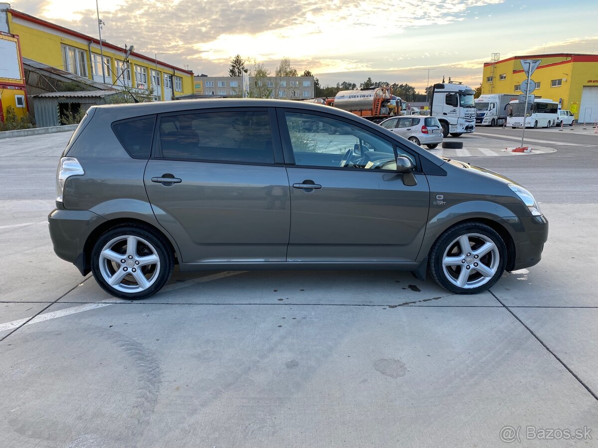 Toyota Corolla Verzo - 9