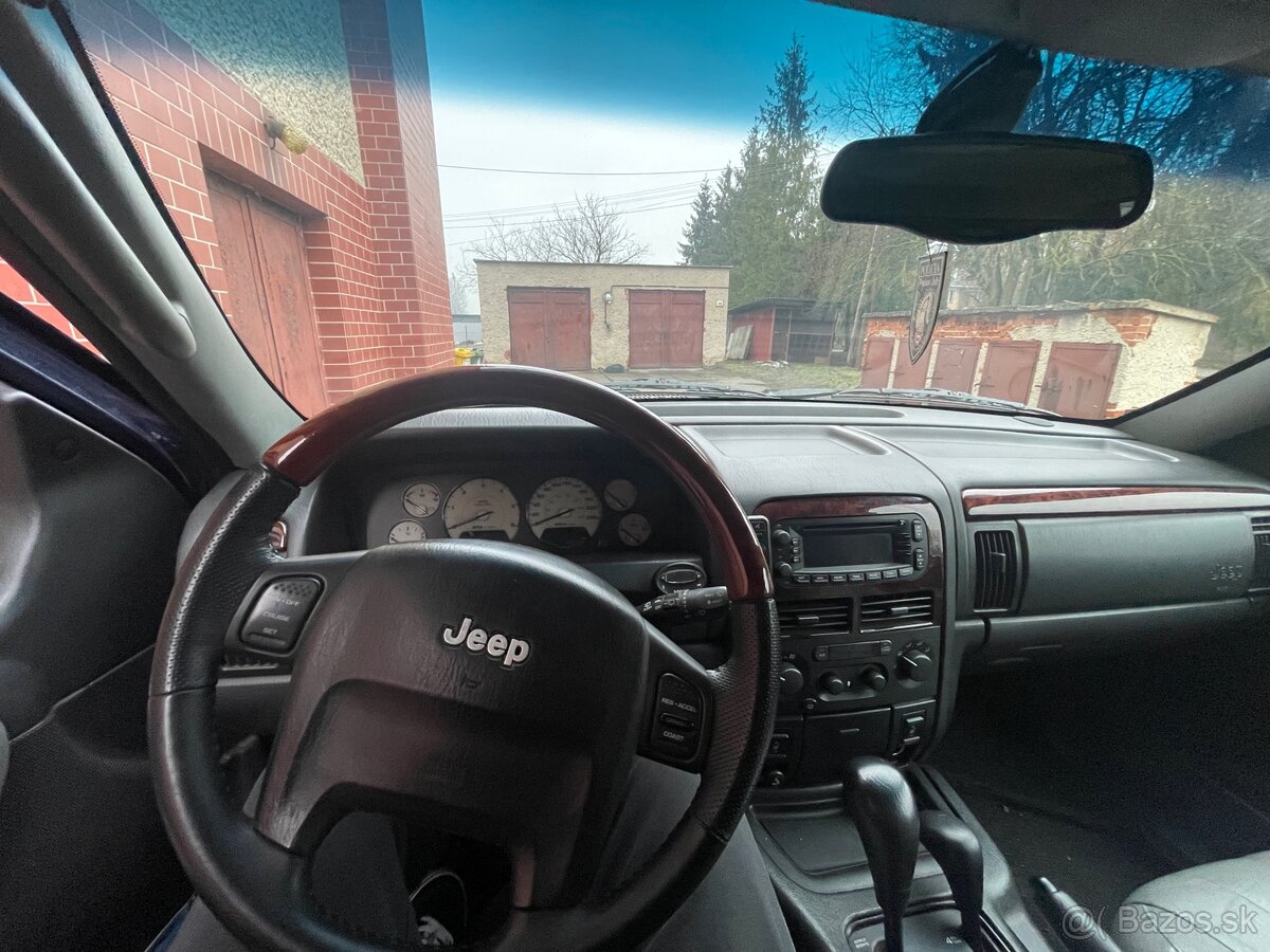 Jeep Grand Cherokee - 9