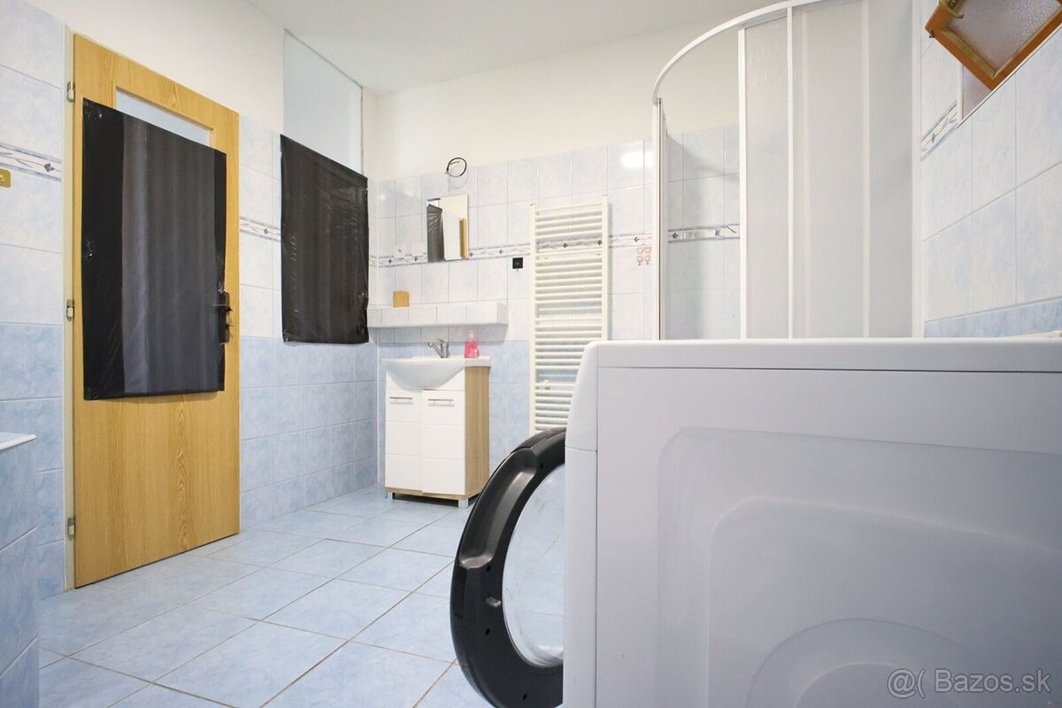 5-izbový rodinný dom - Hontianske Moravce - 9