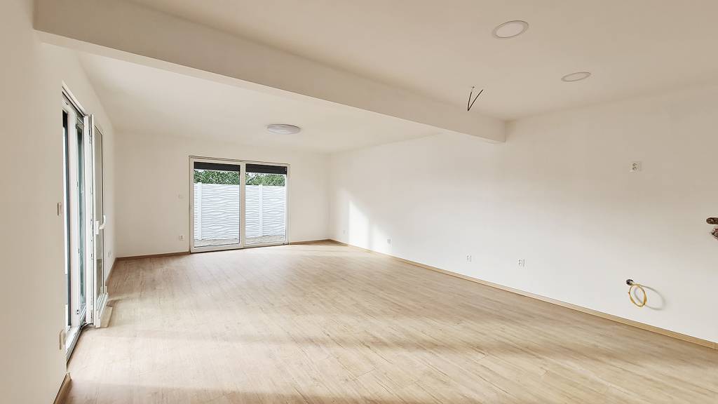 Priestranný, moderný bungalov, dokončený na kľúč / NOVOSTAVB - 9