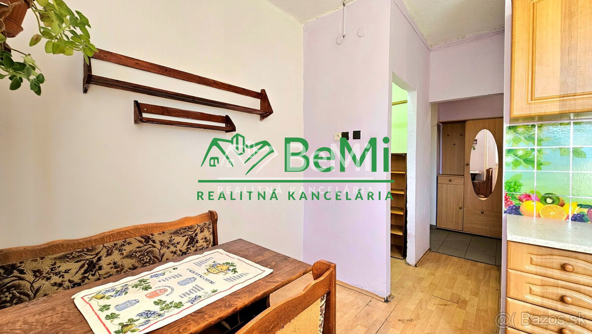 3-IZB.BYT S BALKÓNOM HNÚŠŤA-NA PREDAJ - 9