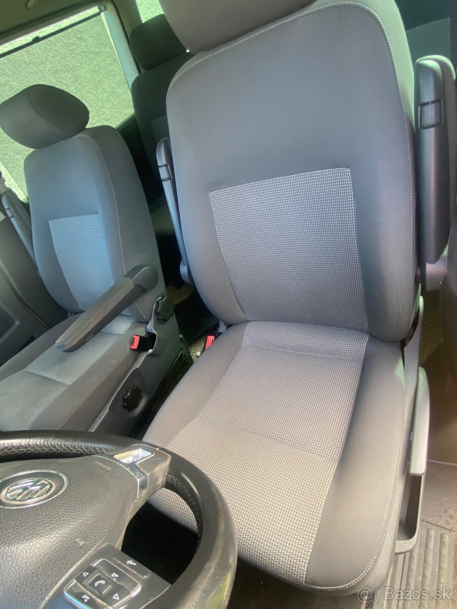 Volkswagen Caravelle T5 2.0TDI 103kw DSG Bi-Xenon 8-miestna - 9