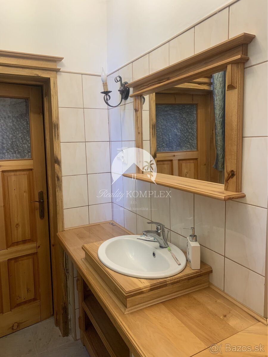 Reality Komplex s.r.o. Vám ponúka do PRENÁJMU čarovný, úplne - 9