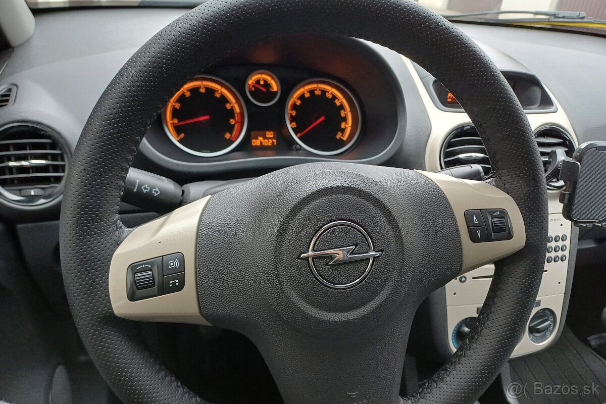 Opel Corsa 1,2 - 87 000 Km - klimatizácia - 9