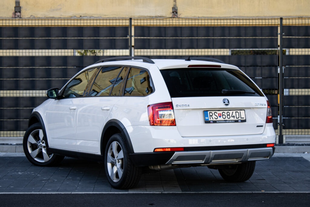 Škoda Octavia SCOUT 2.0 TDI DSG 4x4 - 9